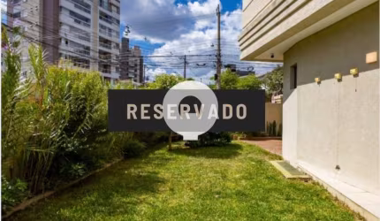 Garden com Muito Espaço e Verde no Juvevê