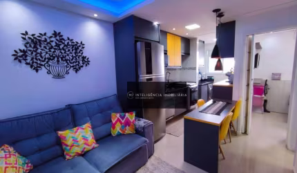 Lindo Apartamento com móveis planejados em todos os ambientes com 02 dormitórios na Vila Nhocune !!