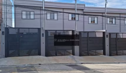 Excelente Oportunidade Sobrado Frontal com 02 dormitórios com vaga ao lado da Av. Águia de Haia e Av. São Miguel !