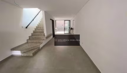 Maravilhoso Sobrado 03 dorms sendo 01 suite com 02 vagas mais área gourmet e conceito aberto com localização privilegiada !!!