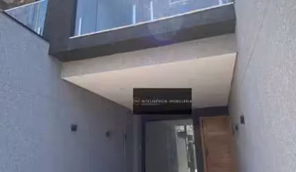 Maravilhoso Sobrado com Jacuzzi, 3 dormitórios sendo 02 suites, duas vagas de garagem ao lado do Shopping Itaquera !!