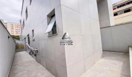 Linda área privativa no Santo Agostinho ao lado do Mater Dei