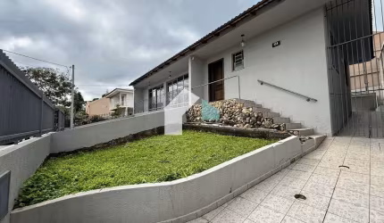 Casa com 4 quartos à venda na Rua Antônio Costa, 358, Vista Alegre, Curitiba por R$ 965.000