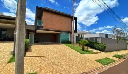 Casa no condomínio Condomínio Bela Città para venda com 4 quartos, sendo 3 suítes, 292m²