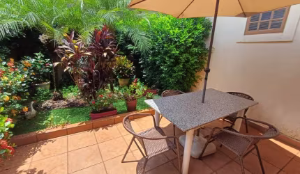 Agradável casa tipo para venda com 3 quartos, sendo 2 suítes, 147m²