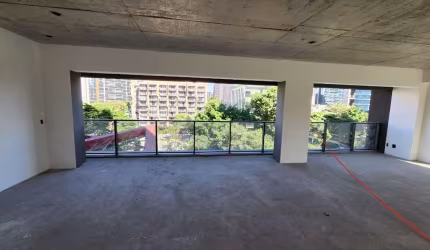 Confortável apartamento tipo para venda com 3 quartos, sendo 3 suítes, 231m²