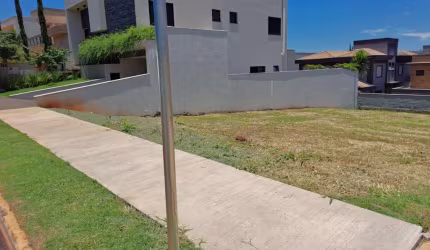 Excelente lote em condomínio para venda, 364m²
