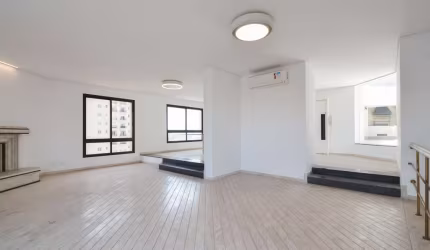 Atraente cobertura para venda com 3 quartos, sendo 1 suíte, 485m²