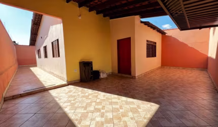 Aconchegante casa tipo para venda com 3 quartos, sendo 1 suíte, 133m²
