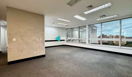 Sala comercial para alugar na Avenida Doutor Nilo Peçanha, 2825, Chácara das Pedras, Porto Alegre por R$ 14.000