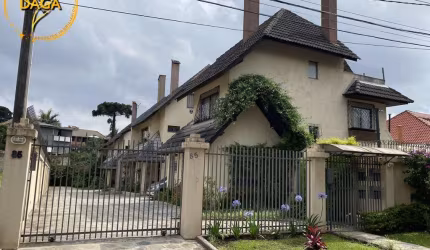 Casa / Sobrado para Venda em Curitiba, São Lourenço, 3 dormitórios, 1 suíte, 3 banheiros, 2 vagas