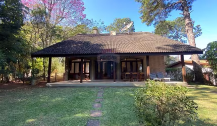 Casa em condomínio fechado: 5 dorms, 6 banheiros