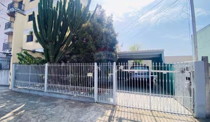 Casa com 3 dormitórios No Jardim Alvinopolis em Atibaia