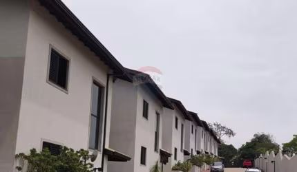 Casa em Condominio fechado 3 dormitorios
