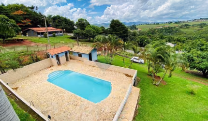 Chácara Paraíso no Loteamento São Bento, Atibaia - 2.200m² de Natureza, Lazer e Casa em Construção