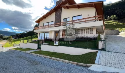 Casa a venda no Condomínio Costa da Serra