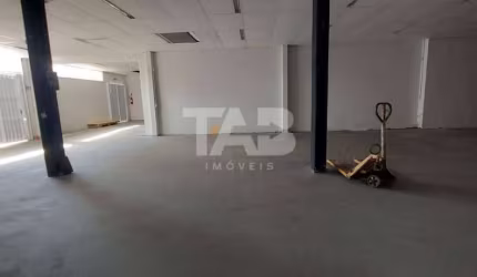 Galpão com 330m2 para locação em ótima localização