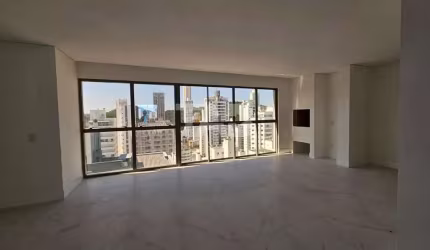 Apartamento bem localizado para venda em Balneário