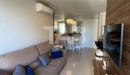 Apartamento mobiliado para venda no Centro de Itajaí
