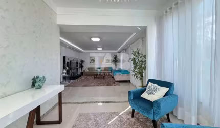 Casa de Alto Padrão à Venda no Condomínio Ariribá