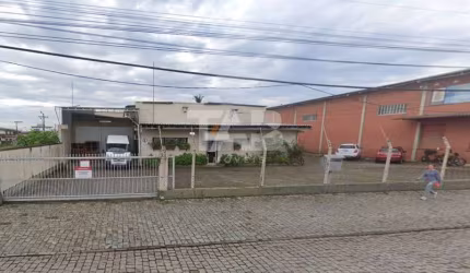 Galpão para locação com 1.240m² | Barra do Rio, Itajaí
