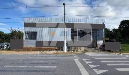 Galpão com 300m² para locação em Piçarras