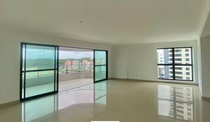 Apartamento com 4 quartos à venda em Natal