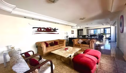 Apartamento com 4 quartos à venda em Maceió