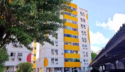Apartamento com 3 quartos à venda em Maceió