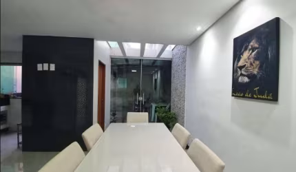 Casa com 3 quartos à venda em Contagem