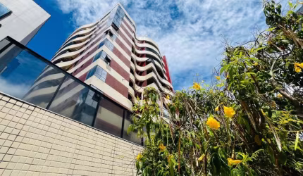 Apartamento com 4 quartos à venda em Maceió