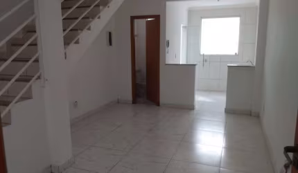 Casa Geminada Coletiva com 2 quartos à venda em Belo Horizonte