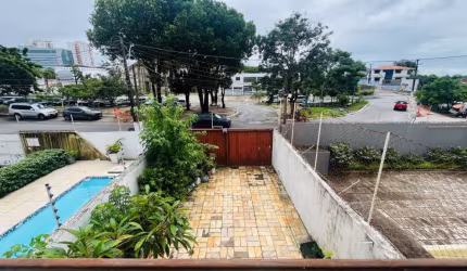 Casa com 3 quartos à venda em Maceió