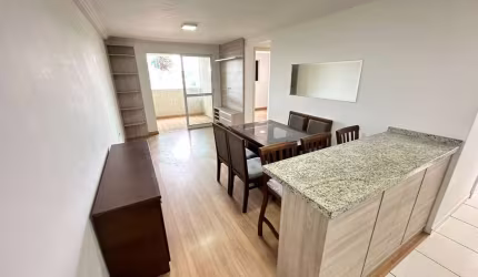 Apartamento com 2 quartos para alugar em Curitiba