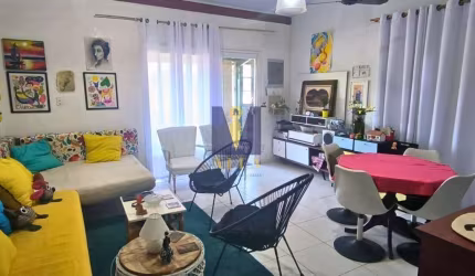Casa Comercial à Venda – Localização Estratégica na Marginal da Enseada
