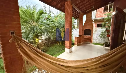 Casa com matrícula à venda no Perequê Mirim em Ubatuba/SP.