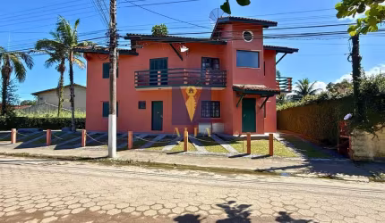 Imóvel com 4 Apartamentos + 1 Kitnet