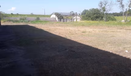 Gleba de 11.000 metros de terras as margens da Rodovia SP 75-