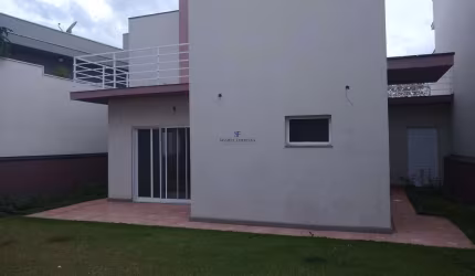Casa sobrado em condomínio de luxo!!!