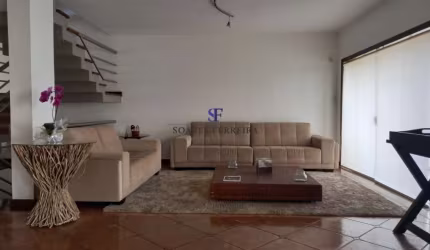 Linda casa com 03 suítes!