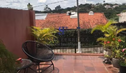 Excelente casa residencial em Sousas - Rua sem saída, região segura!