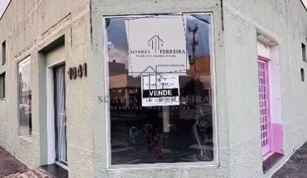 Salão Comercial  no Centro de Indaiatuba-SP: 1 Sala, 2 Banheiros, 128m² - Venda ou Locação!