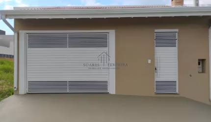 Casa à venda em Casablanca, 3 quartos, 1 suíte, 2 vagas de garagem e 128,70 m² de área construída. Sol da manhã e abrigo coberto para 2 carros.