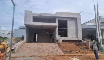 Casa de Luxo em Condomínio no Jardins Di Roma, Indaiatuba-SP: 3 Quartos, 3 Suítes, 2 Salas, 5 Banheiros, 2 Vagas de Garagem, 190m².