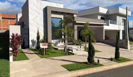 Casa de Luxo à Venda em Salto-SP, Residencial Lagos D'icaraí: 3 Quartos, 3 Suítes, 2 Salas, 4 Vagas de Garagem, 177,93 m².