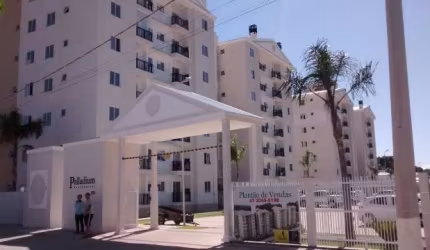 Apartamento com 02 Dormitórios no Centro de Penha a 700 metros da Praia