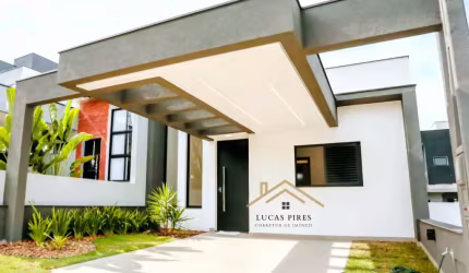 Casa com piscina e 03 quartos no Condomínio Horto Florestal