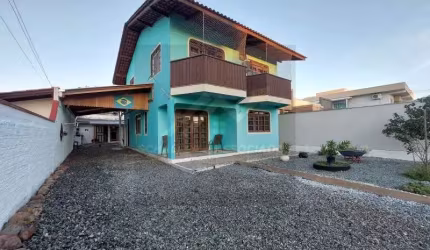 Duas casas , 02 dormitórios cada, Camboriu / SC.
