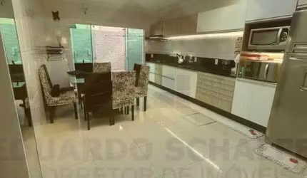 Casa com 3 quartos à venda no Rio Pequeno