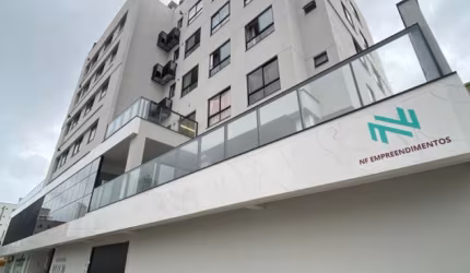 Belíssimo Apartamento Mobiliado - Centro de Balneário Camboriú